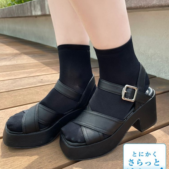 夏でも快適な足元に！とにかくさらっと涼しいソックス♪