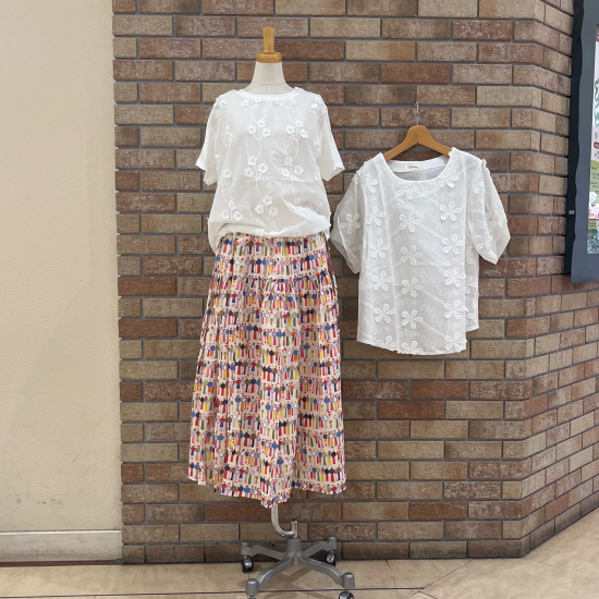 ☆大人気ブラウス☆